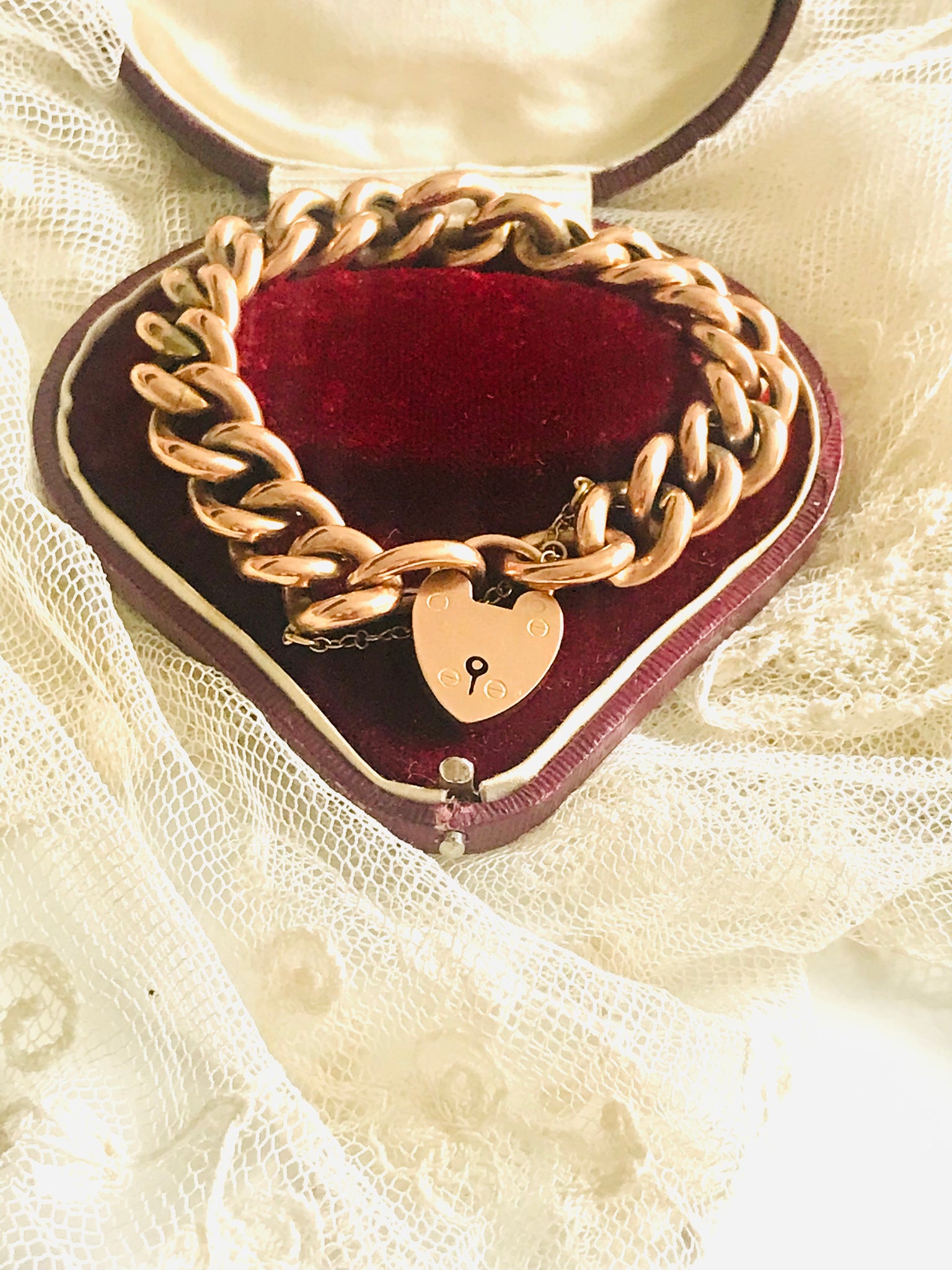 Antique 9ct Gold Curb Link Bracelet in original fitted red heart shaped box