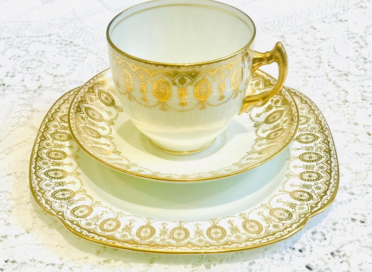 Collingwood White & Gold Tea Set
