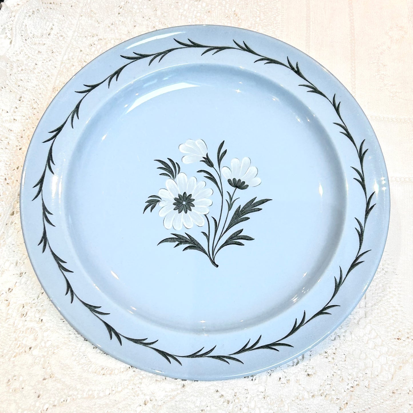 Wedgwood Pattern Aster (Blue). Vintage English fine bone china. Diameter 10”. Blue base colour decorated with white Aster flower. 