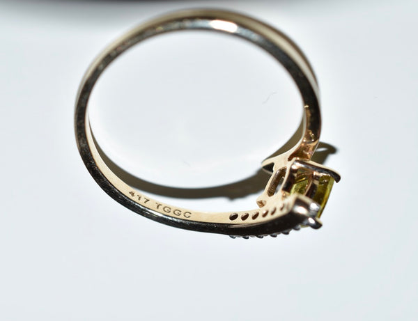 10ct Gold Peridot Ring