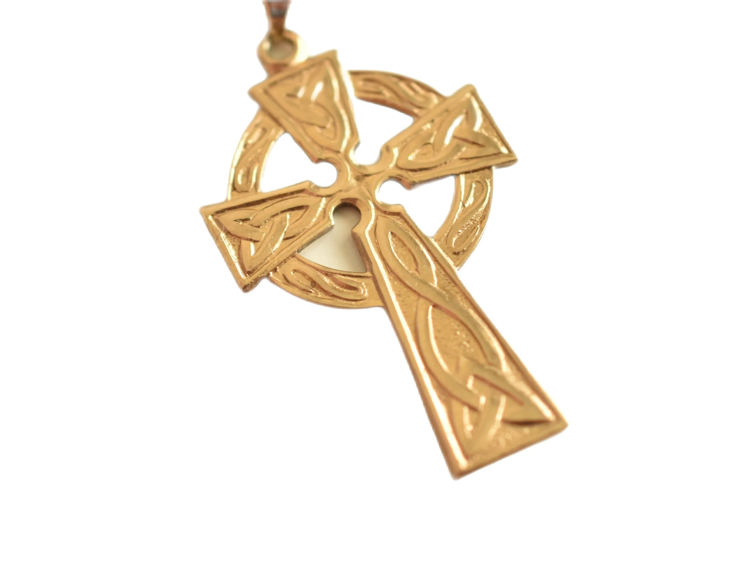 Collar con colgante celta de cruz Iona de oro de 9 quilates