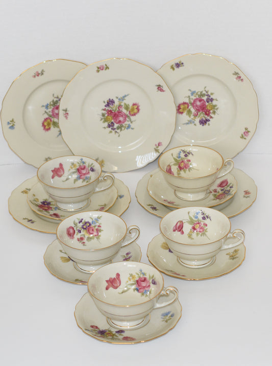 Hutschenreuther Germany Teacups & Saucers Pink Flowers