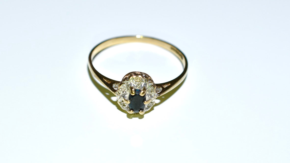 Ladies 9ct Gold Sapphire & Diamond Ring