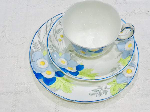 Trío de tazas de té con amapola azul ALLERTONS
