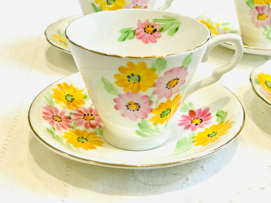 Pretty Vintage parte juego de té flores rosas y amarillas