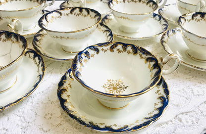 Antique Elegant Blue and White 19th Century Tea set Af