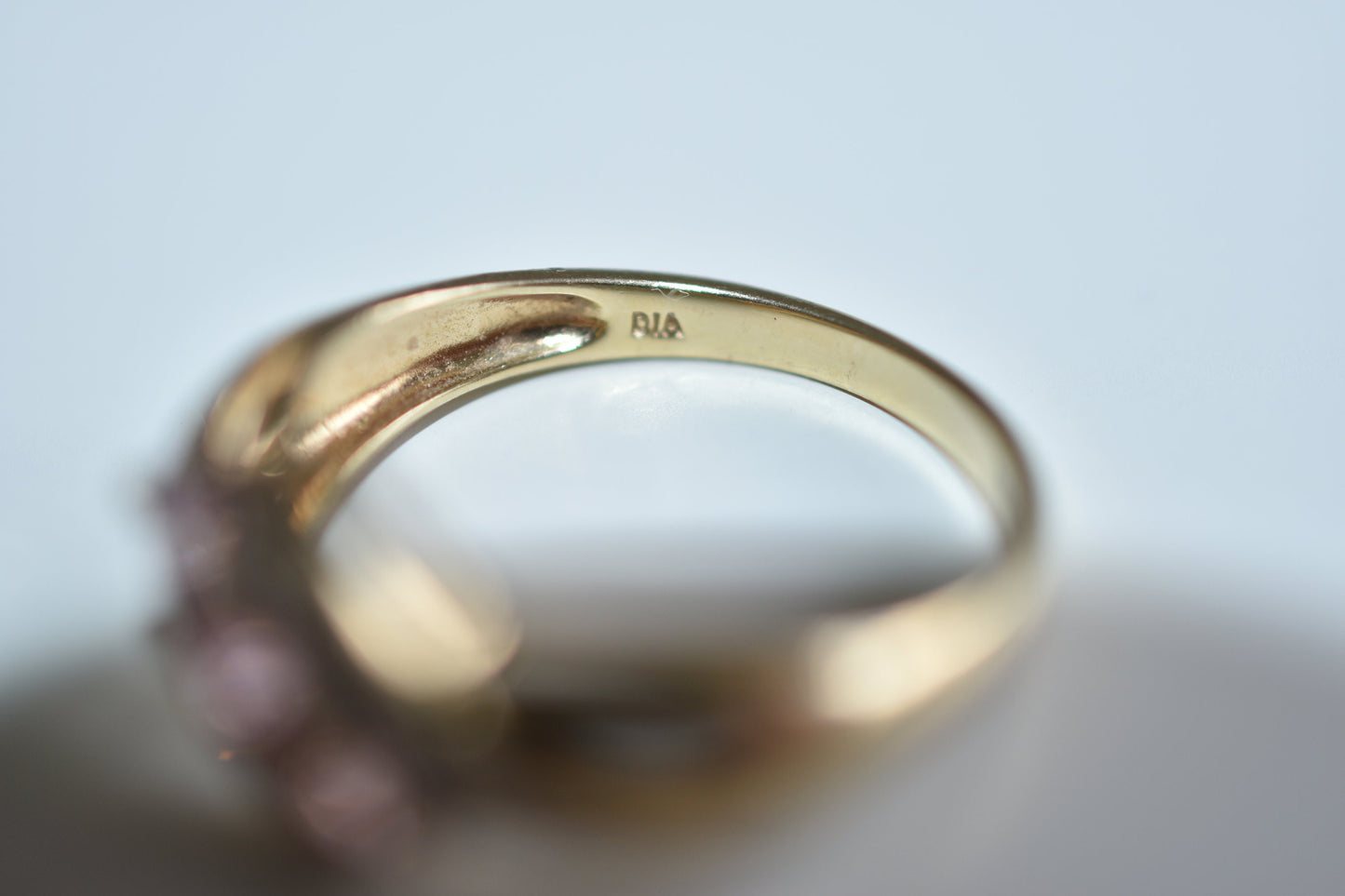 A Beautiful 9ct Gold Ladies Dress Ring with Pink Stones & Diamonds Sheffield England Hallmark