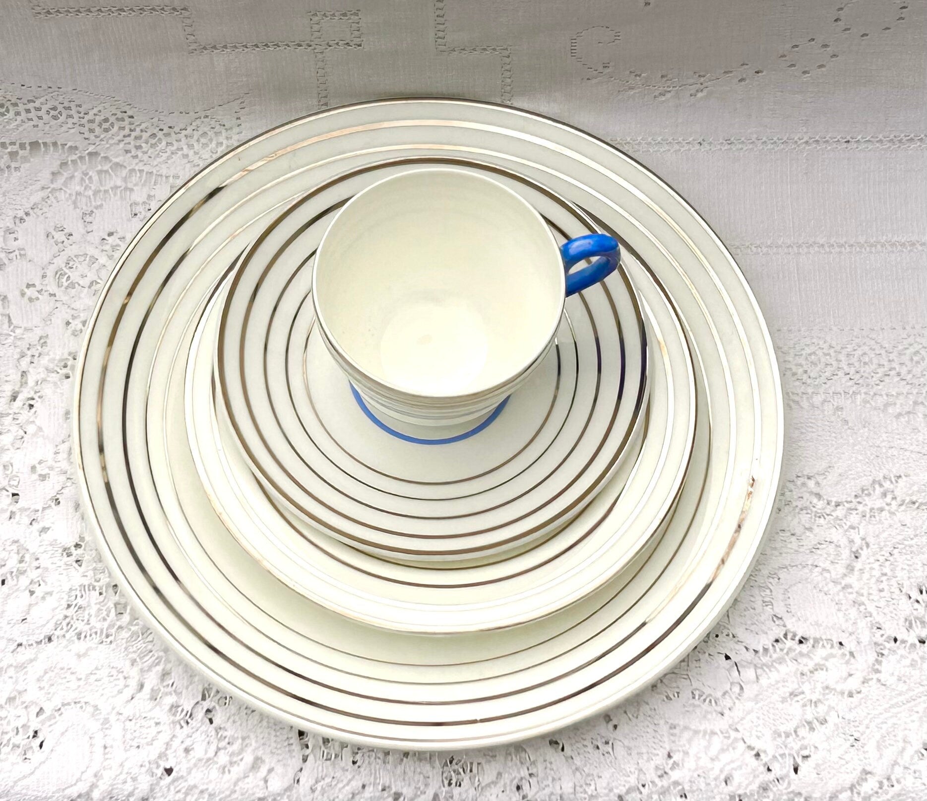 RARE Wedgwood Art Deco Tea Set Tea cups saucers blue white silver bands