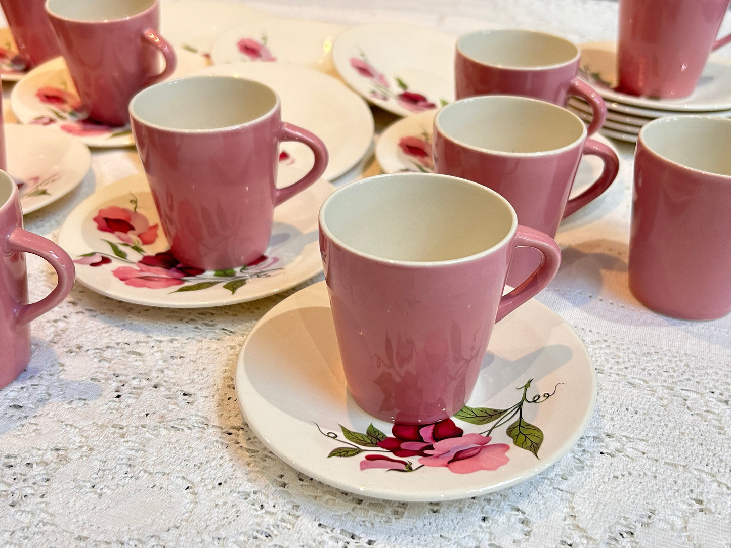 x 14 Pink Coffee Cups & Saucers English bone china sweet pea flowers